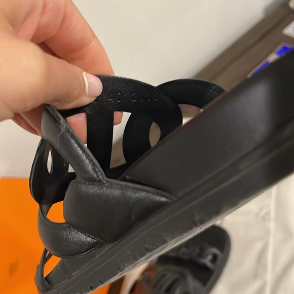 Hermes Black Leather Extra sandals size 40